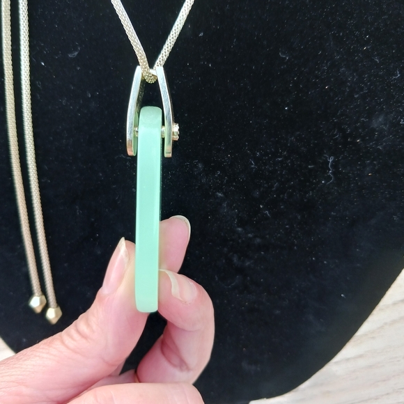 Kendra Scott Silver Tone “Inez” Adjustable Pendant Necklace In Green Chalcedony - Picture 7 of 14